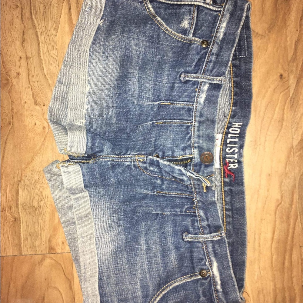 Size 3 Hollister shorts